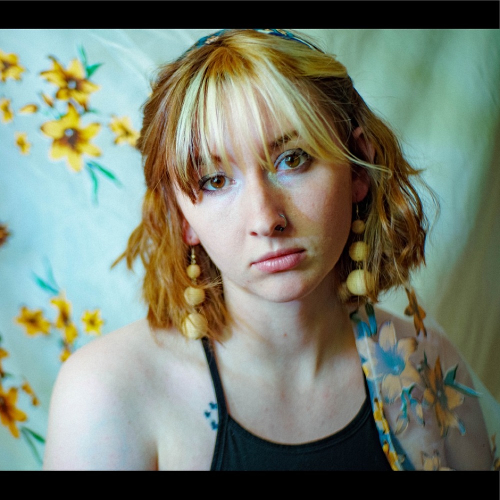 Meet your Posher, Kira